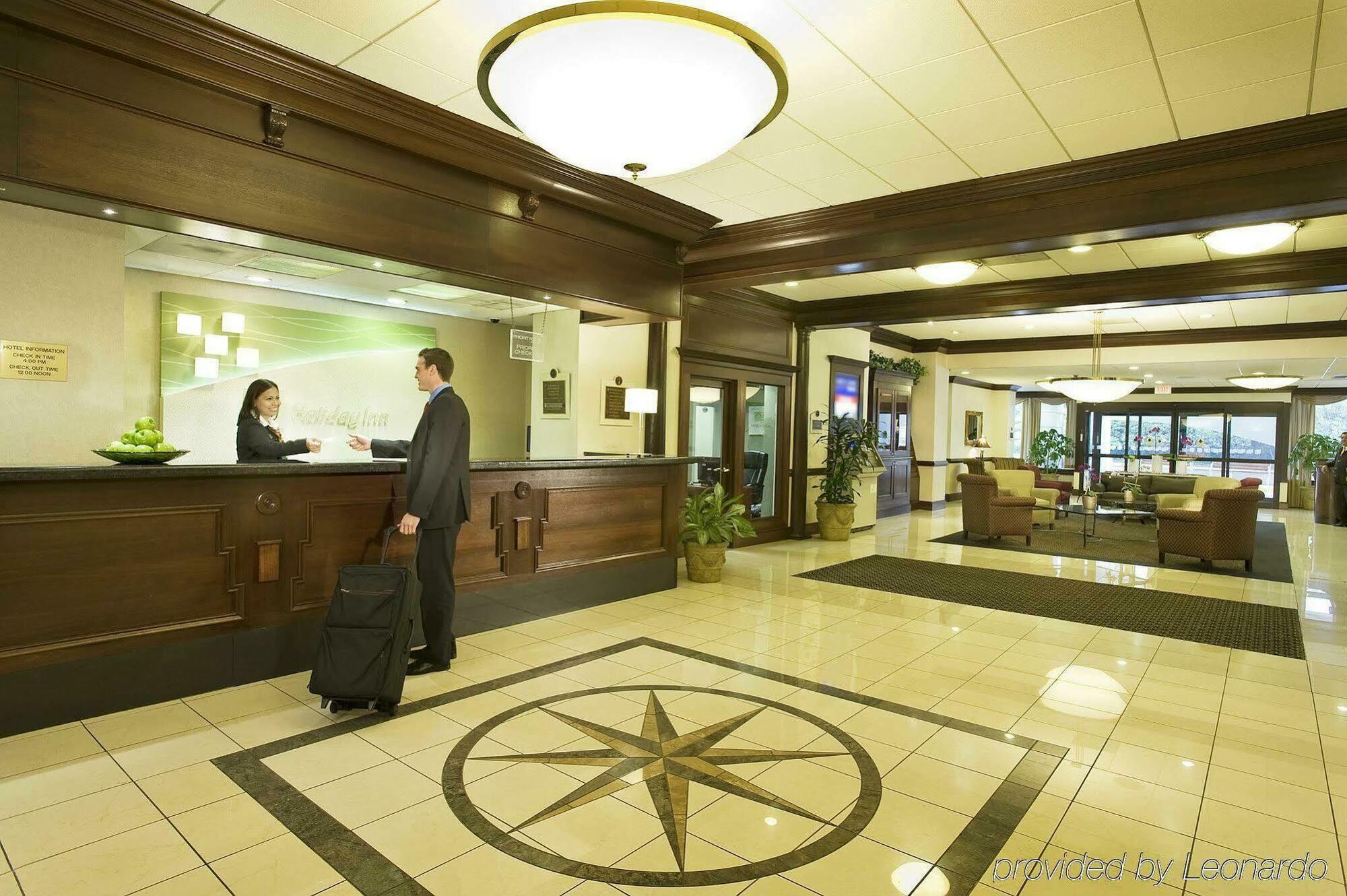 Holiday Inn National Airport/Crystal City, An Ihg Hotel Arlington Exterior photo